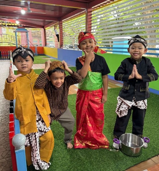 Membuat Menu Bulanan